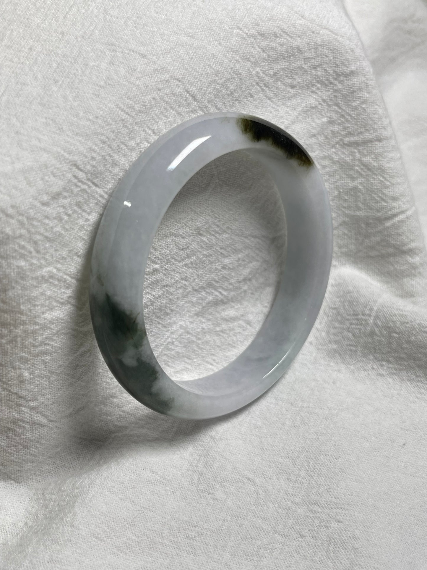Jadeite jade (size: 53.5 mm) • #8177