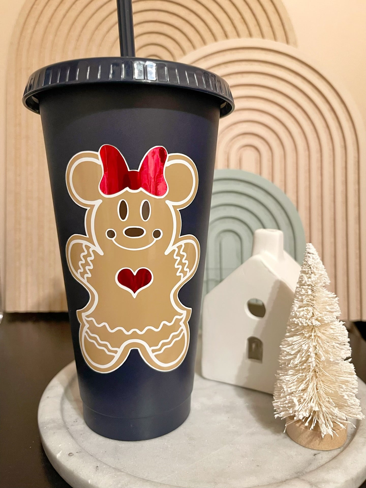 Minnie Mouskateer gingerbread tumbler