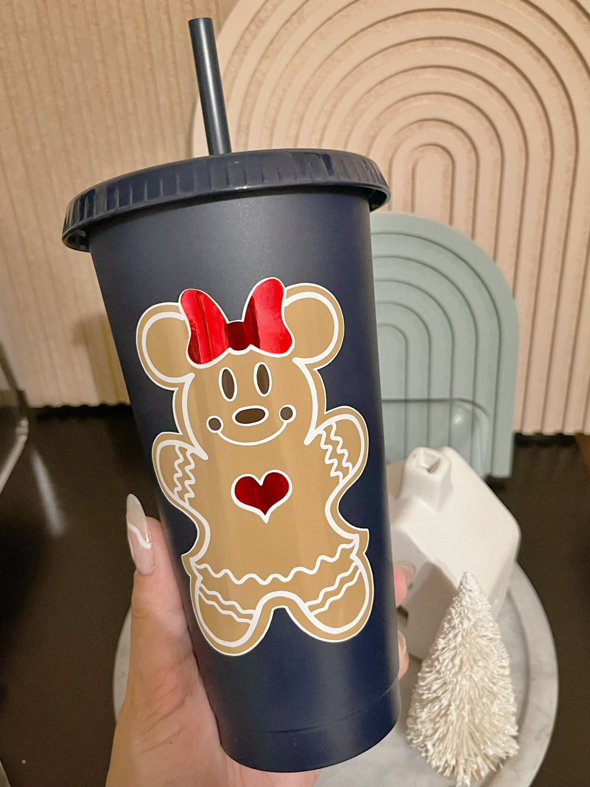 Minnie Mouskateer gingerbread tumbler
