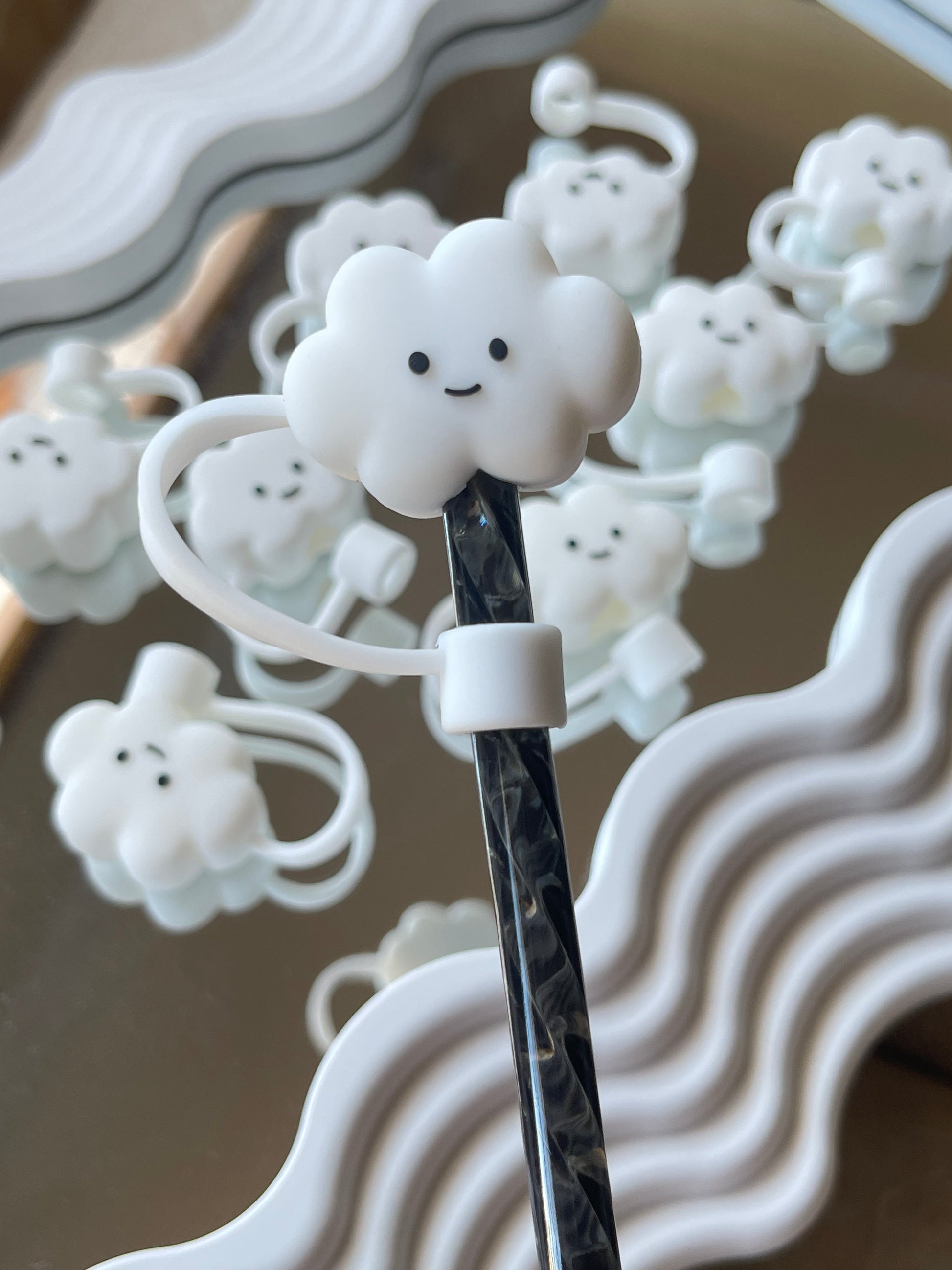 STRAW COVER, Happy Cloud